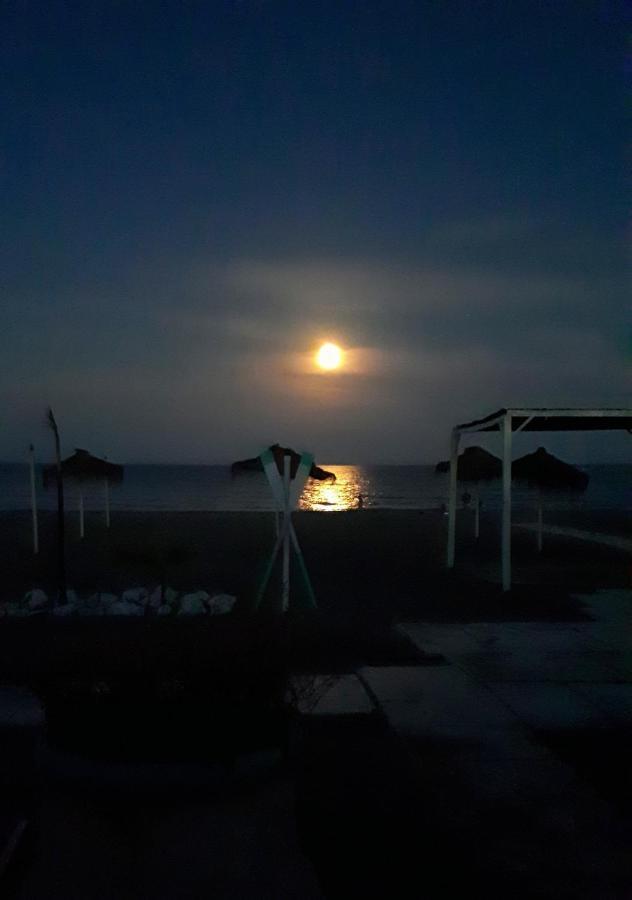 Lido Beachfront Τορρεμολίνος Εξωτερικό φωτογραφία